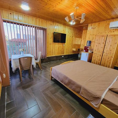 Atoom Lodge 제라시 외부 사진